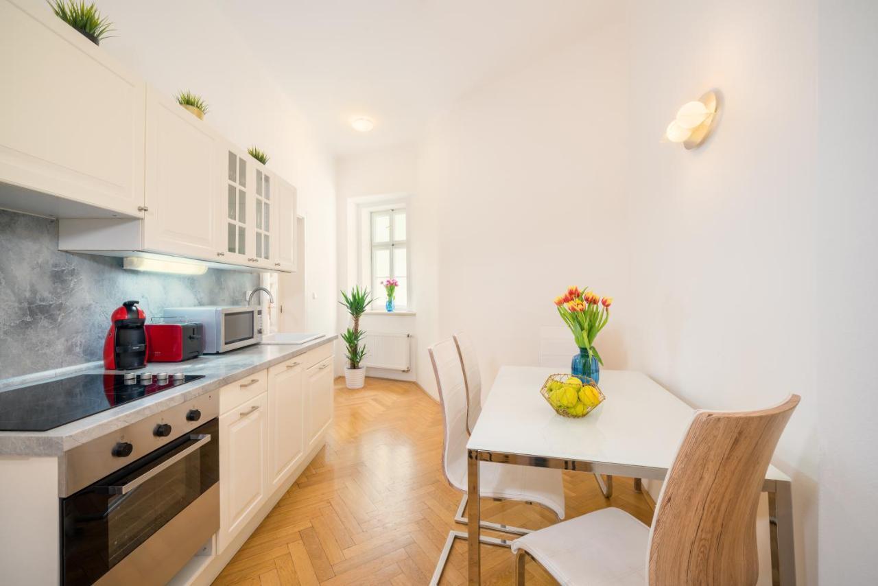 Old Town Square Premium Aparthotel 4*